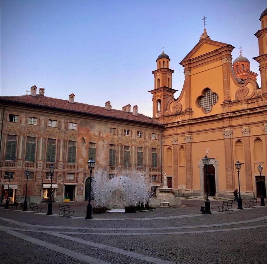 Отель Due Finestre Sul Cortile Нови-Лигуре Экстерьер фото